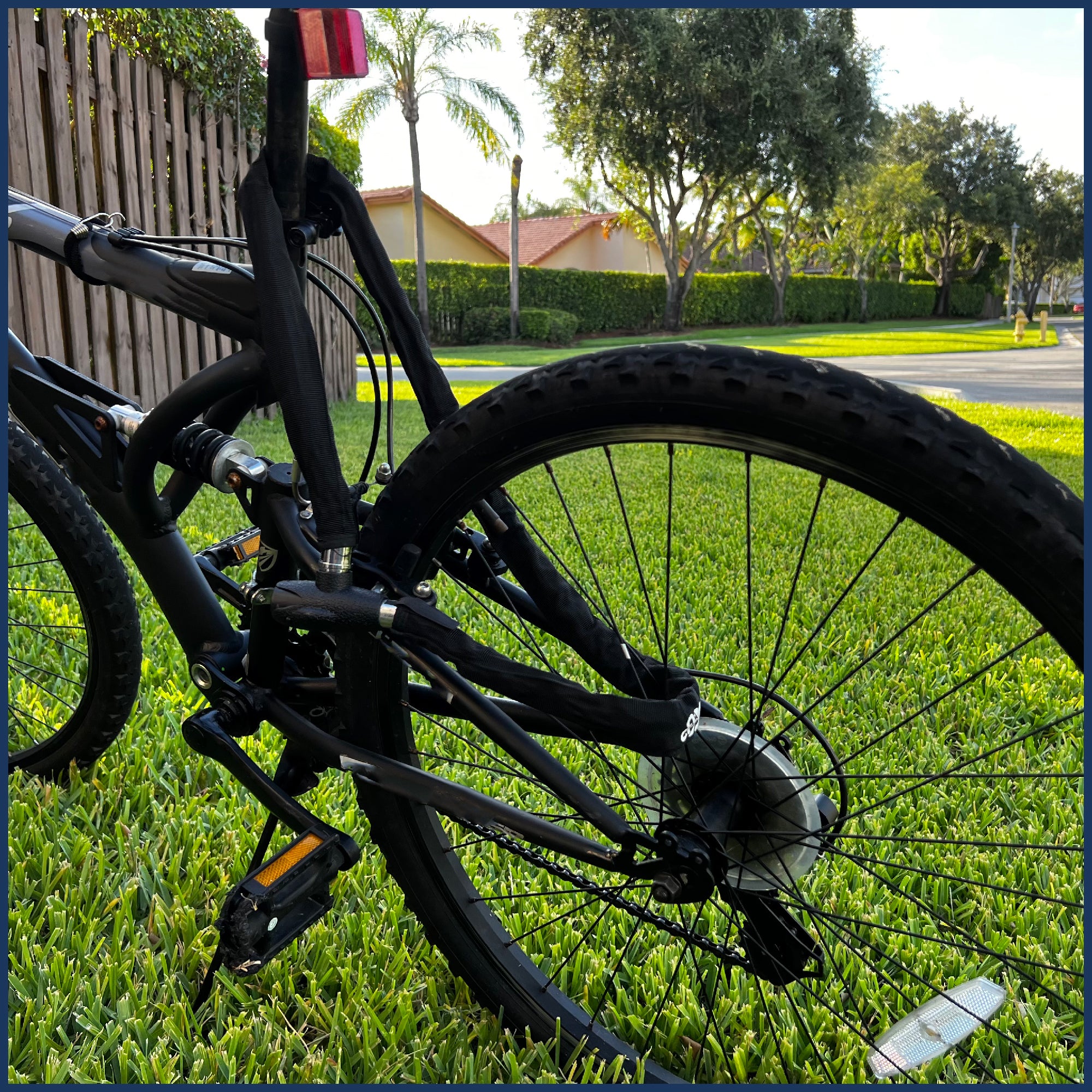 Bike Chain Lock, Keyed, with Mounting Bracket, 4' - FO3959 - Five Oceans
