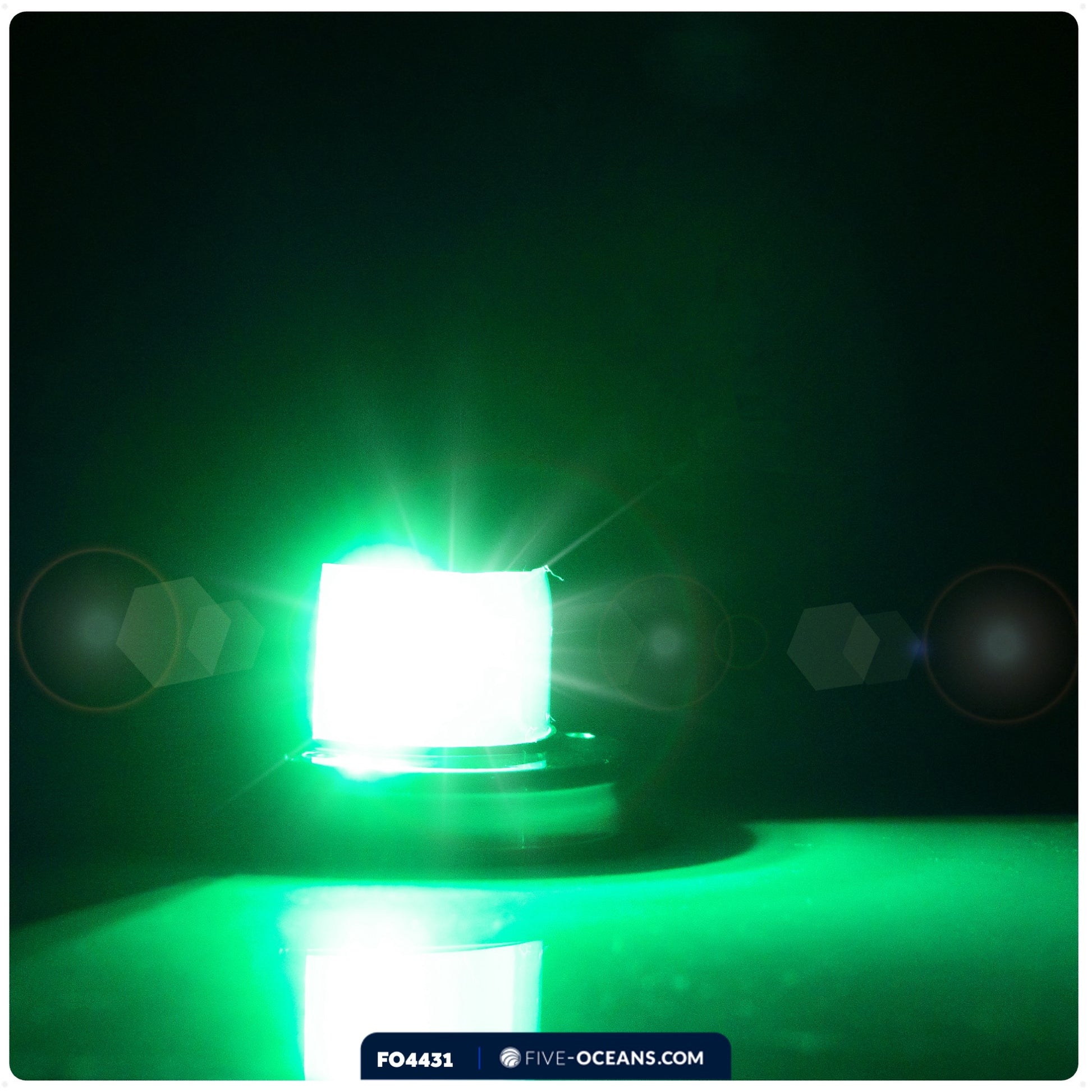 LED Bow Light, Green, Horizontal, 12V - FO4431 - Five Oceans